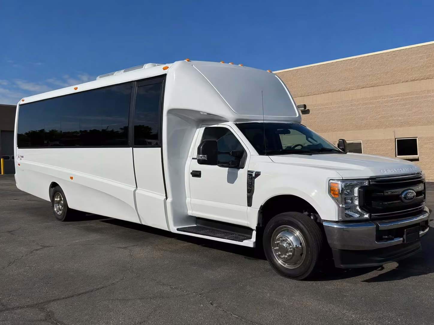 15 passenger minibus