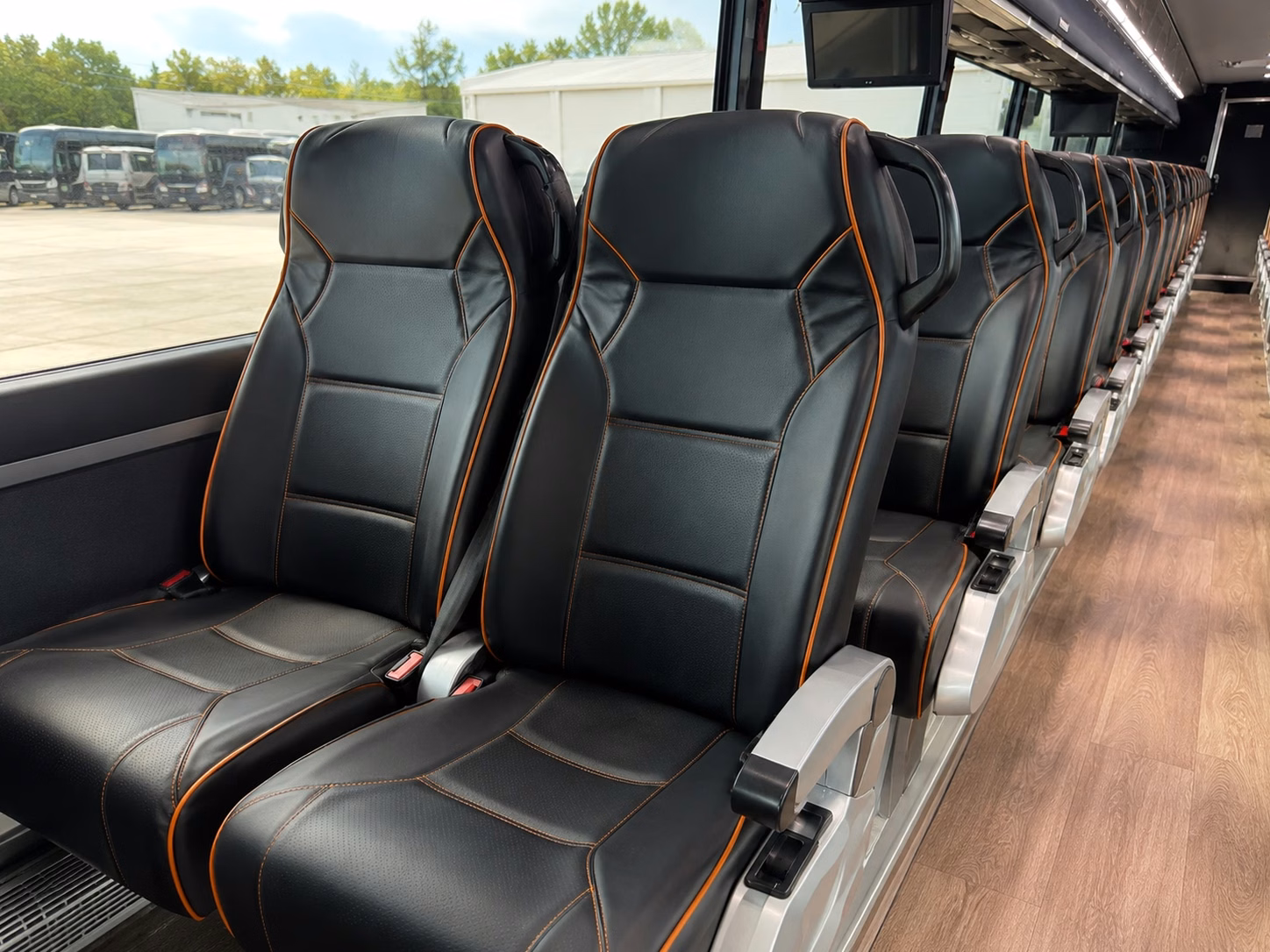 browse charter buses for novi stem field trips to the michigan science center