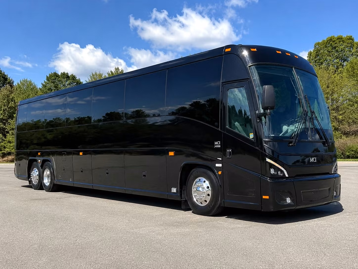 charter buses for novi schools headed to the henry ford museum