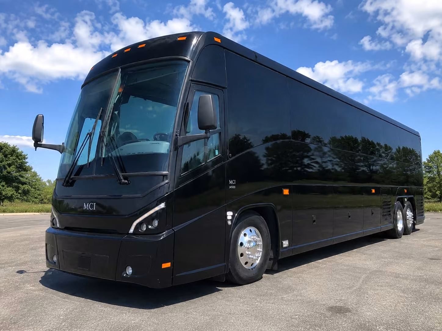 get a charter bus for novi field trips to cranbrook science and art