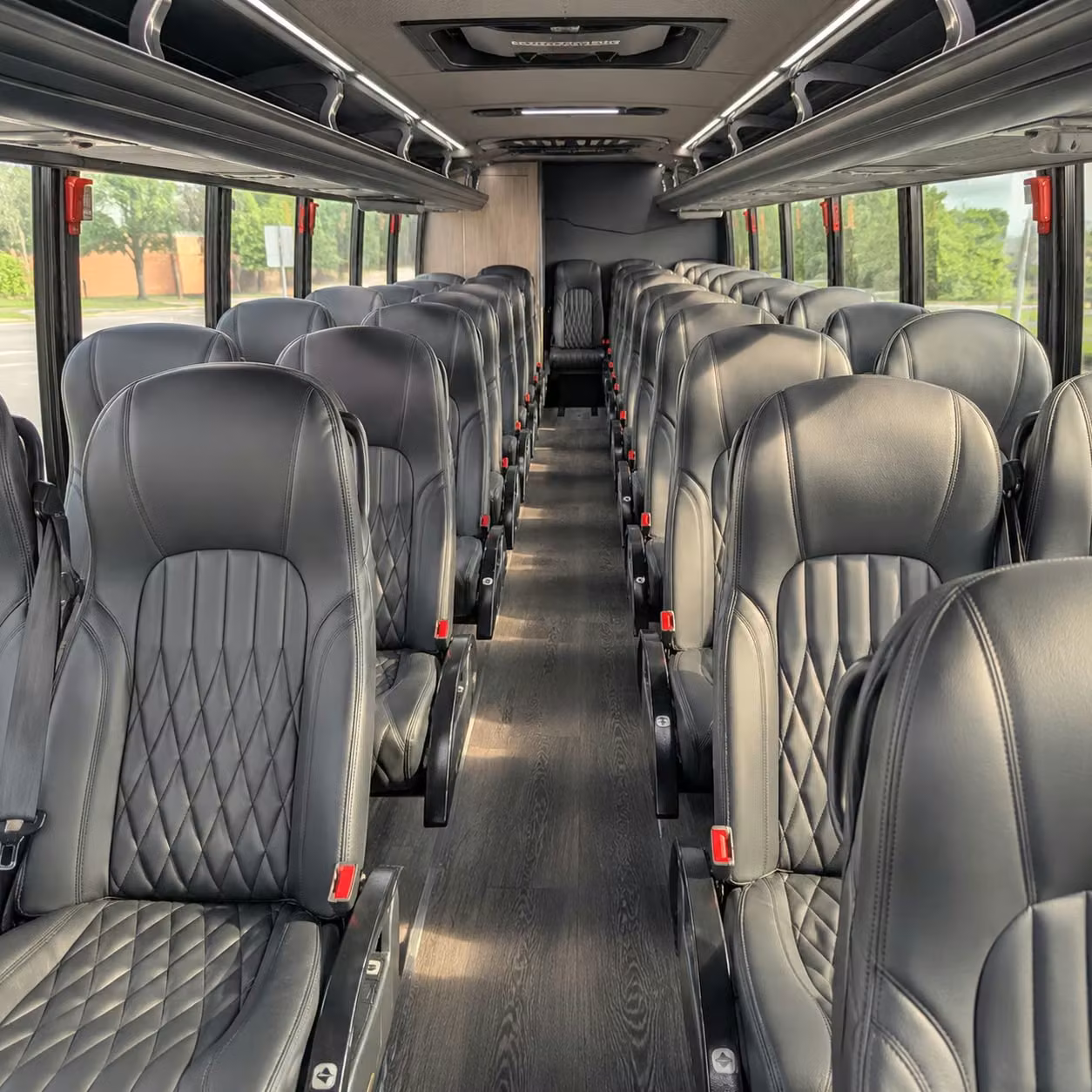 novi 30 passenger minibus rental