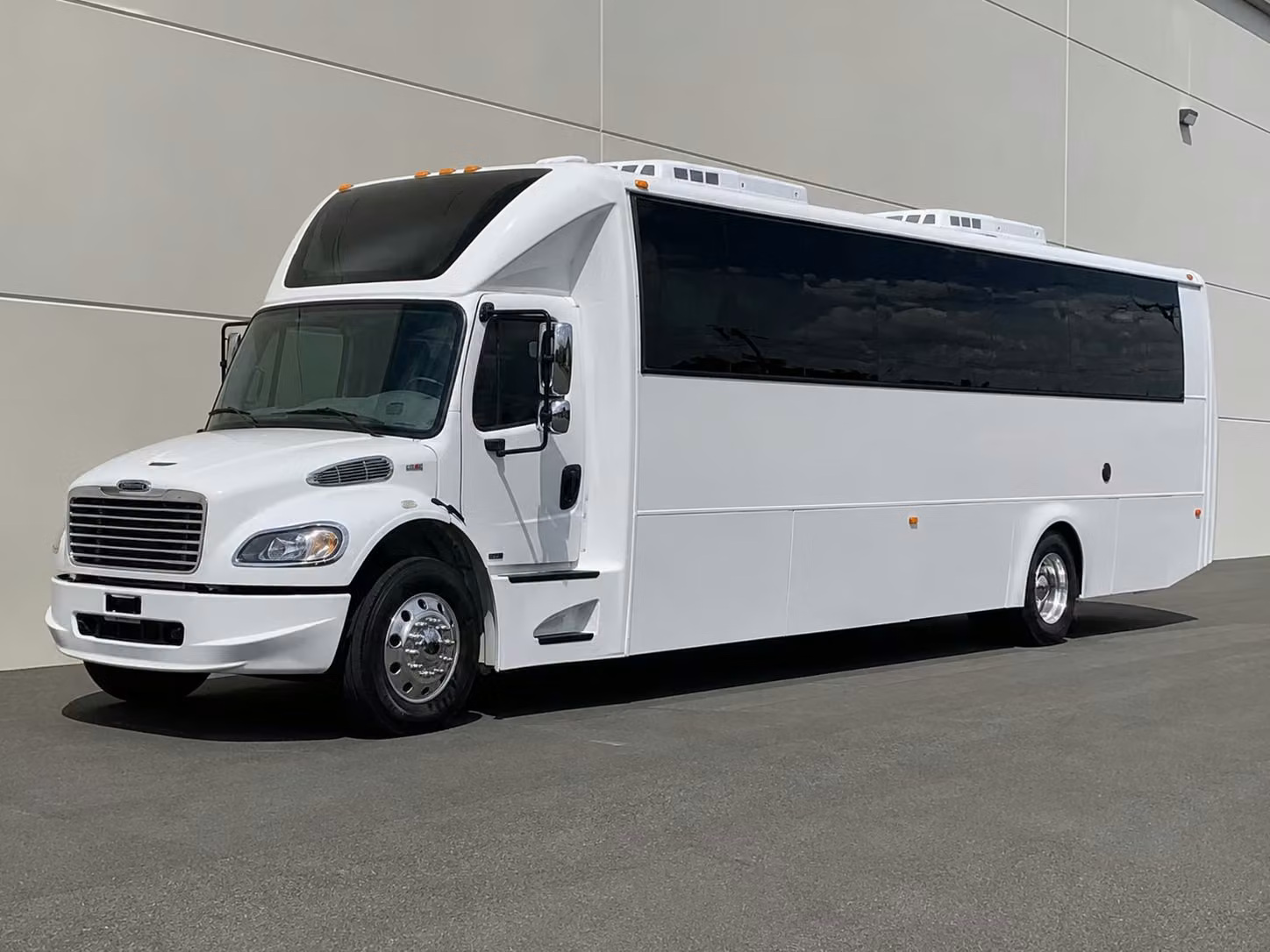 party buses for novi prom night ride in style through oakland county